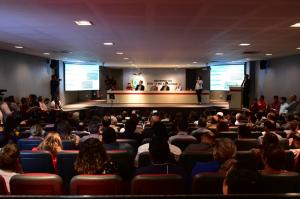 Imagem da notícia - Governador José Melo anuncia R$ 1,6 bi para infraestrutura do Amazonas