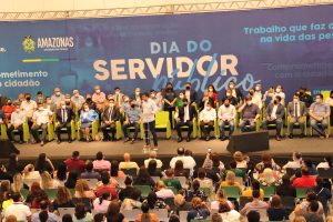 Imagem da notícia - Governo do Estado anuncia pagamento de datas-bases, promoções e progressões de carreira para servidores públicos