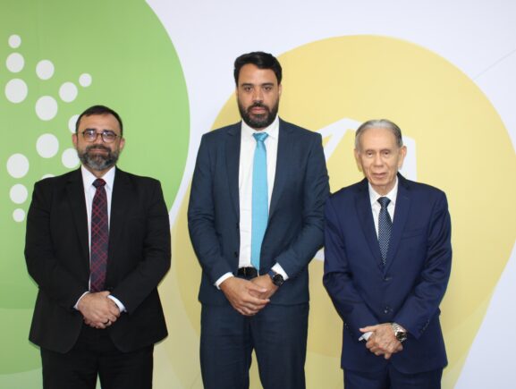 Em Brasília, Ciama e Semig solicitam apoio do Ministério de Minas e Energia para projetos de transição energética no estado
